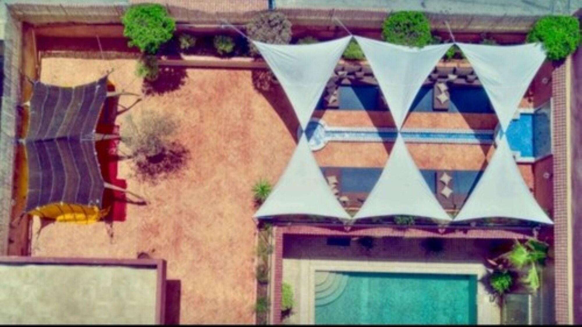 Vista Piscina Riad Adahab