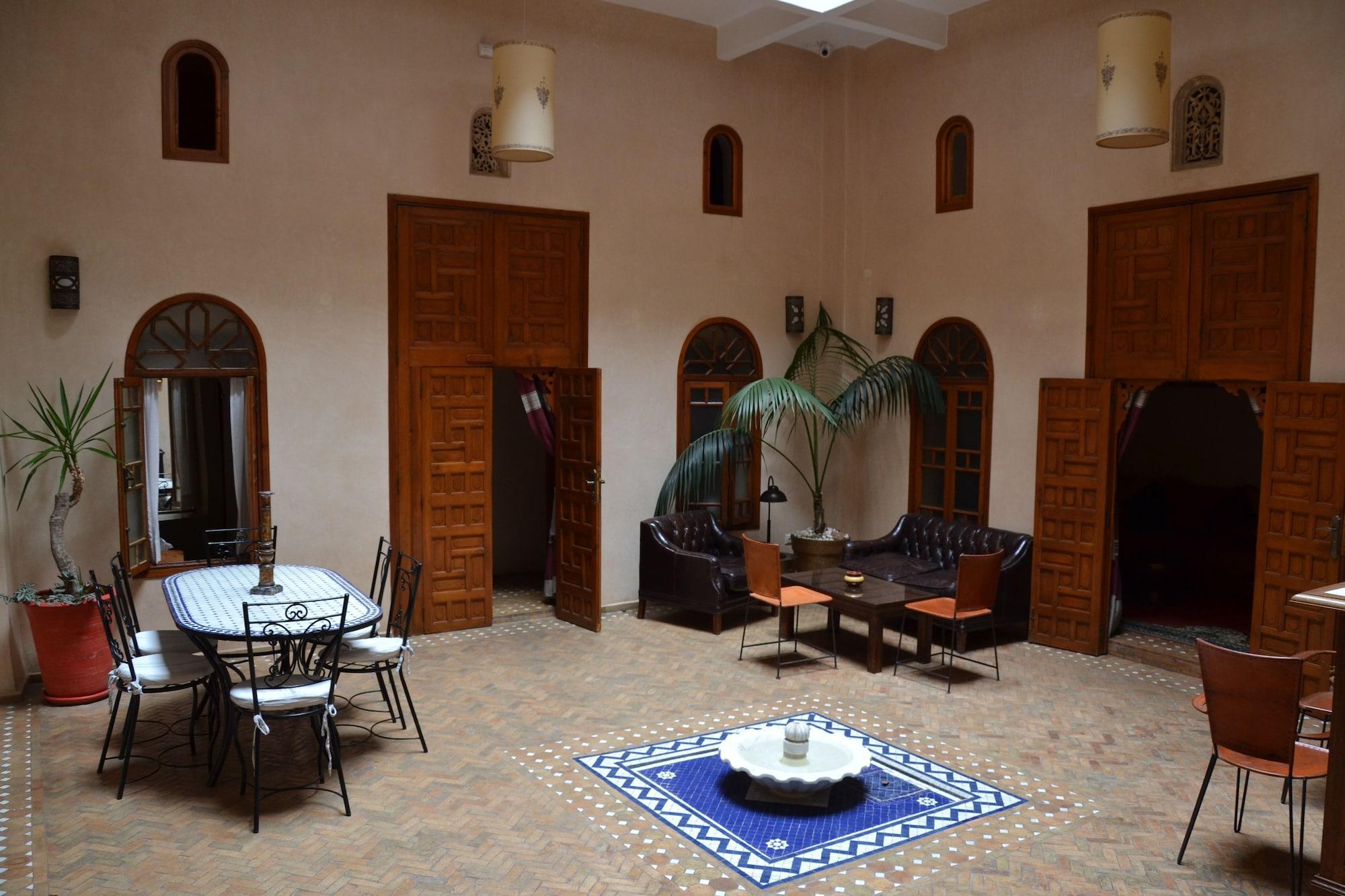 Vista Exterior Riad Amaris