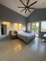 Alquiler Vacacional - Modern Townhouse Near Beaches & BQN Airport with Pool