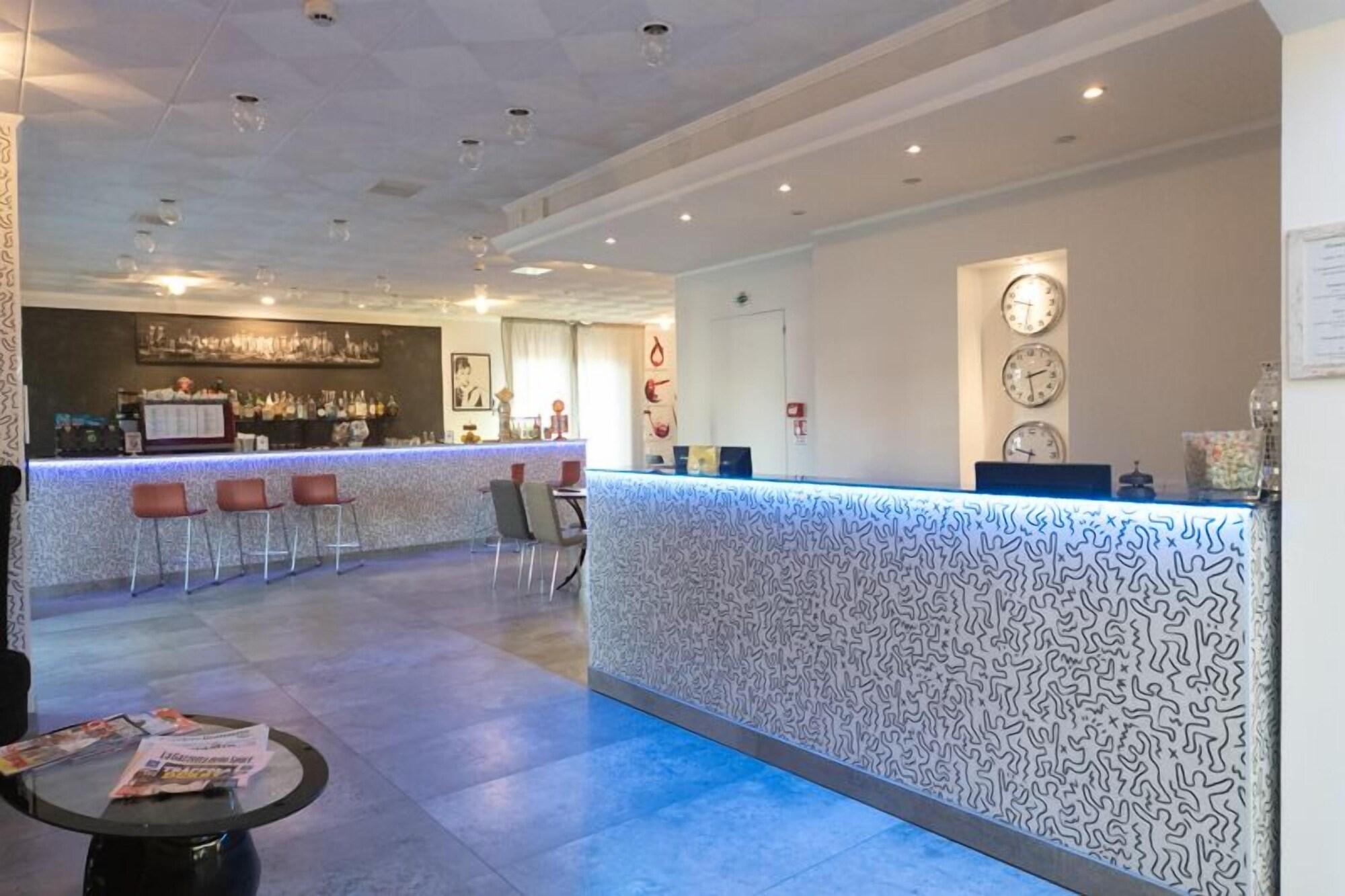 Vista Lobby Hotel Etna