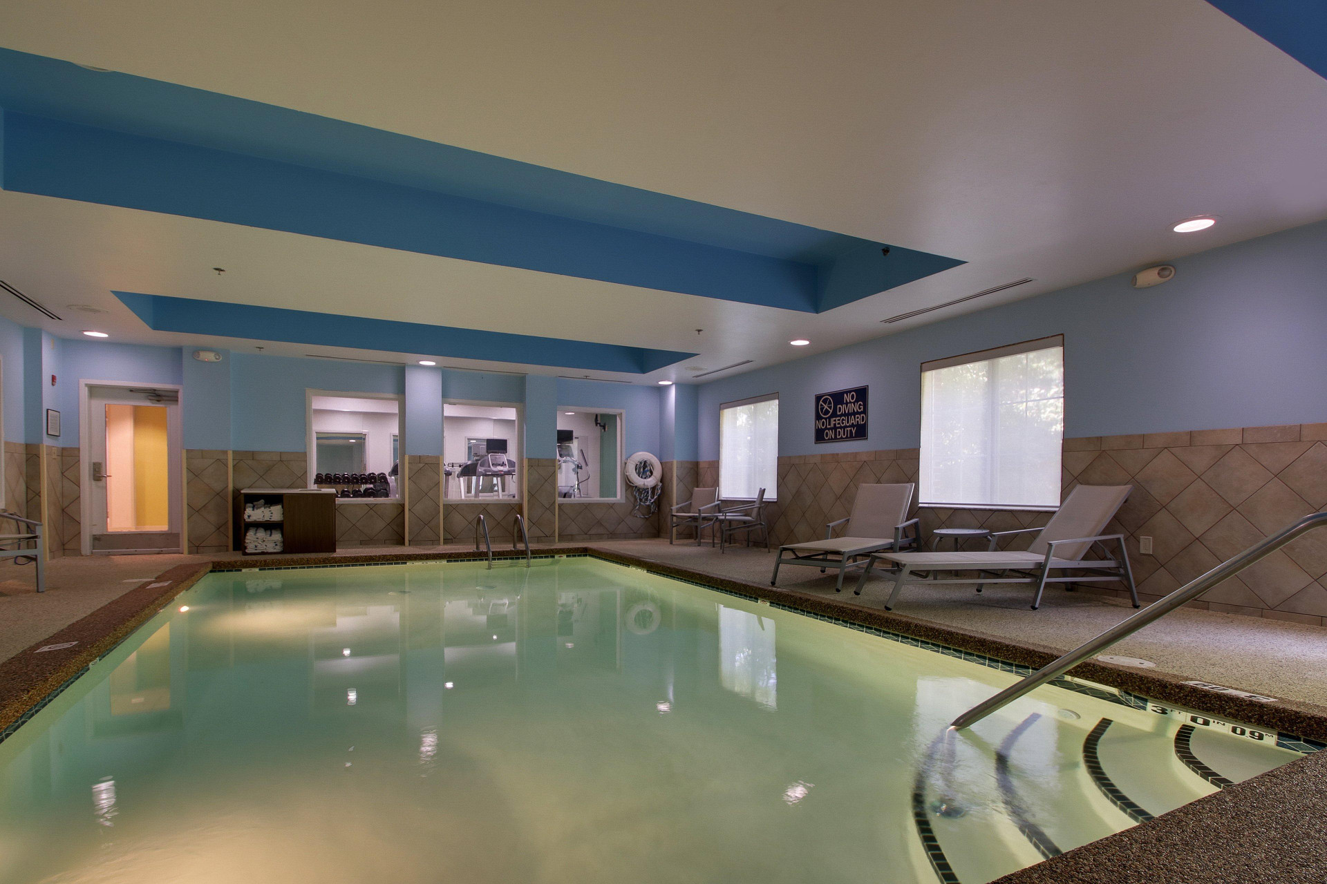 Vista Piscina Holiday Inn Express Hotel & Suites Middleboro Raynham by IHG
