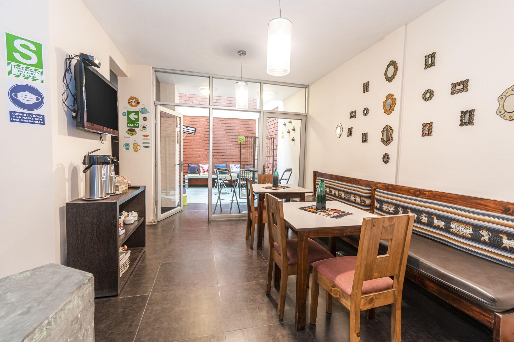 Bar/Salón Wasi Airport Lima B&B
