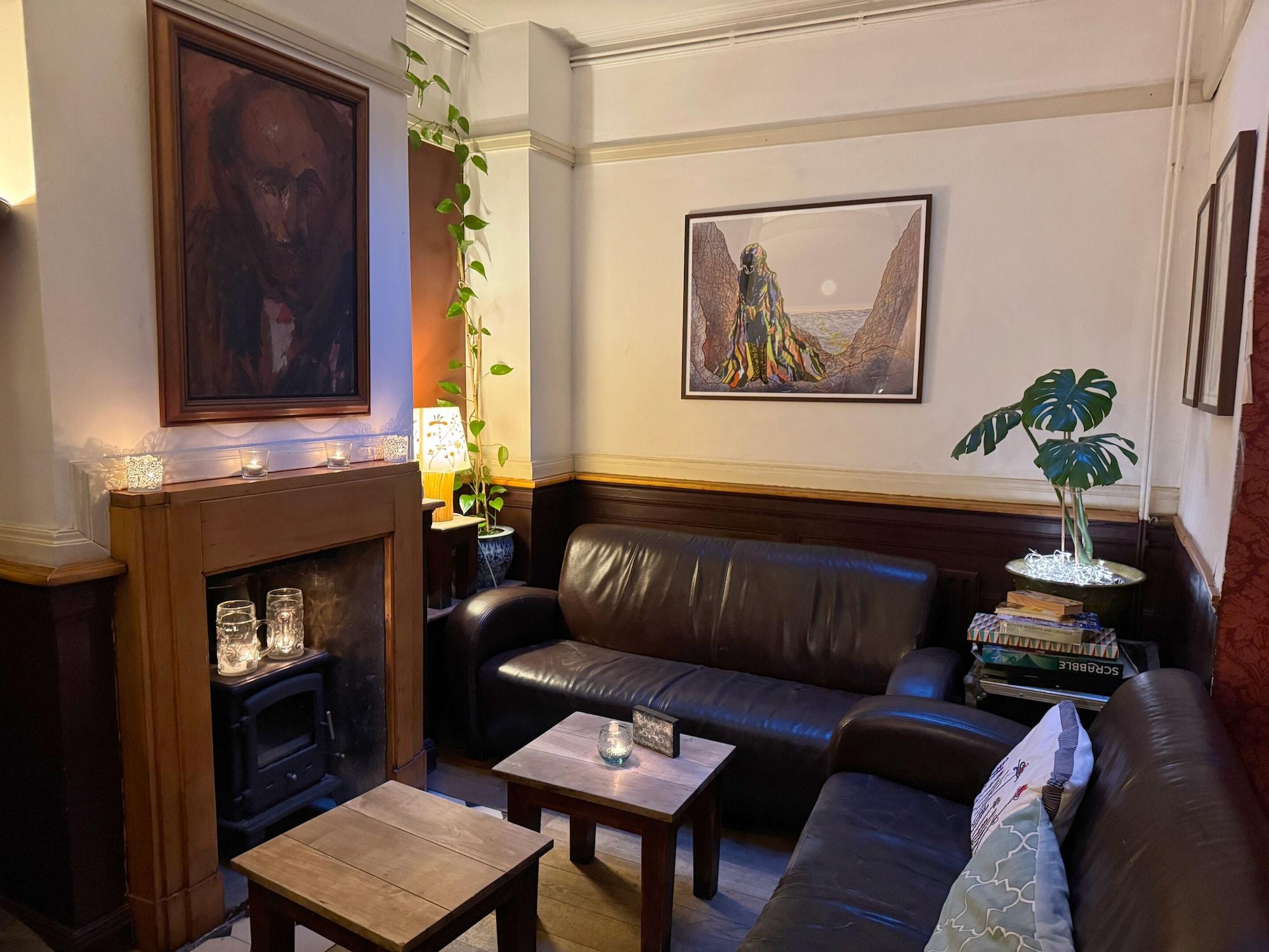 Bar/Salón The Harrison