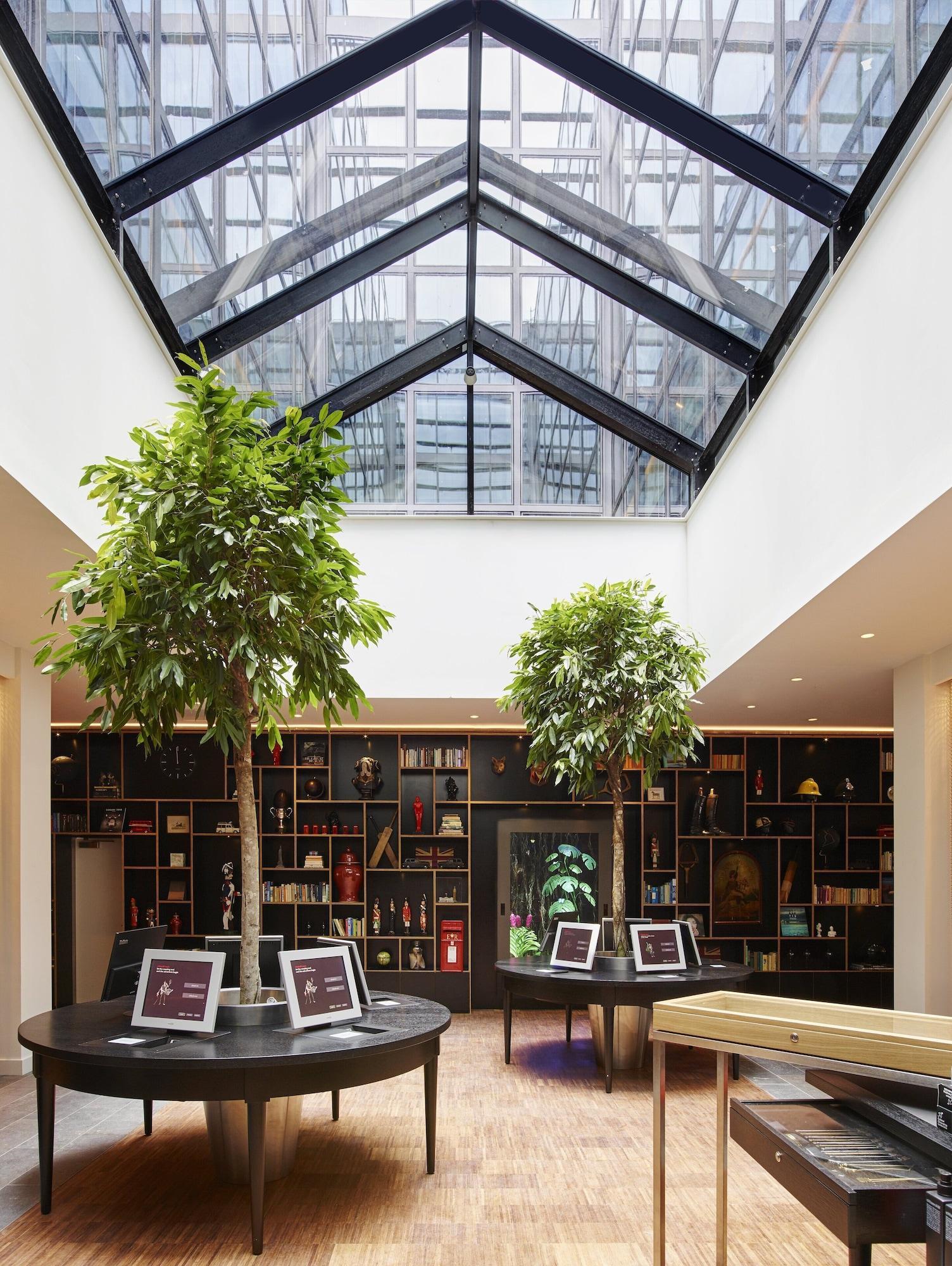 Vista Lobby citizenM Tower of London