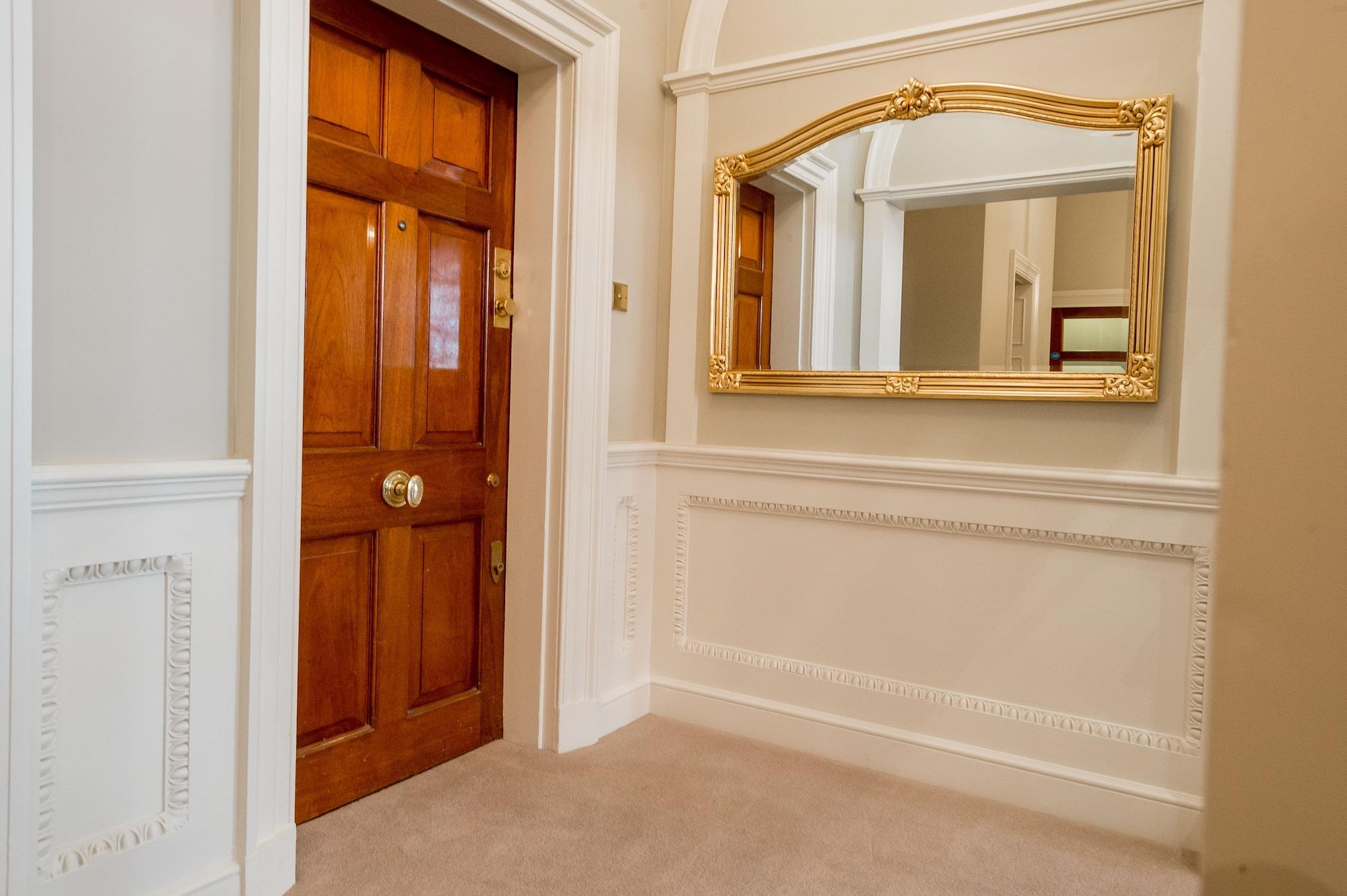 Varios 9 Hertford Street – 4 Stars VisitEngland