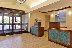 Alojamiento - Holiday Inn Express Hotel & Suites River Park by IHG