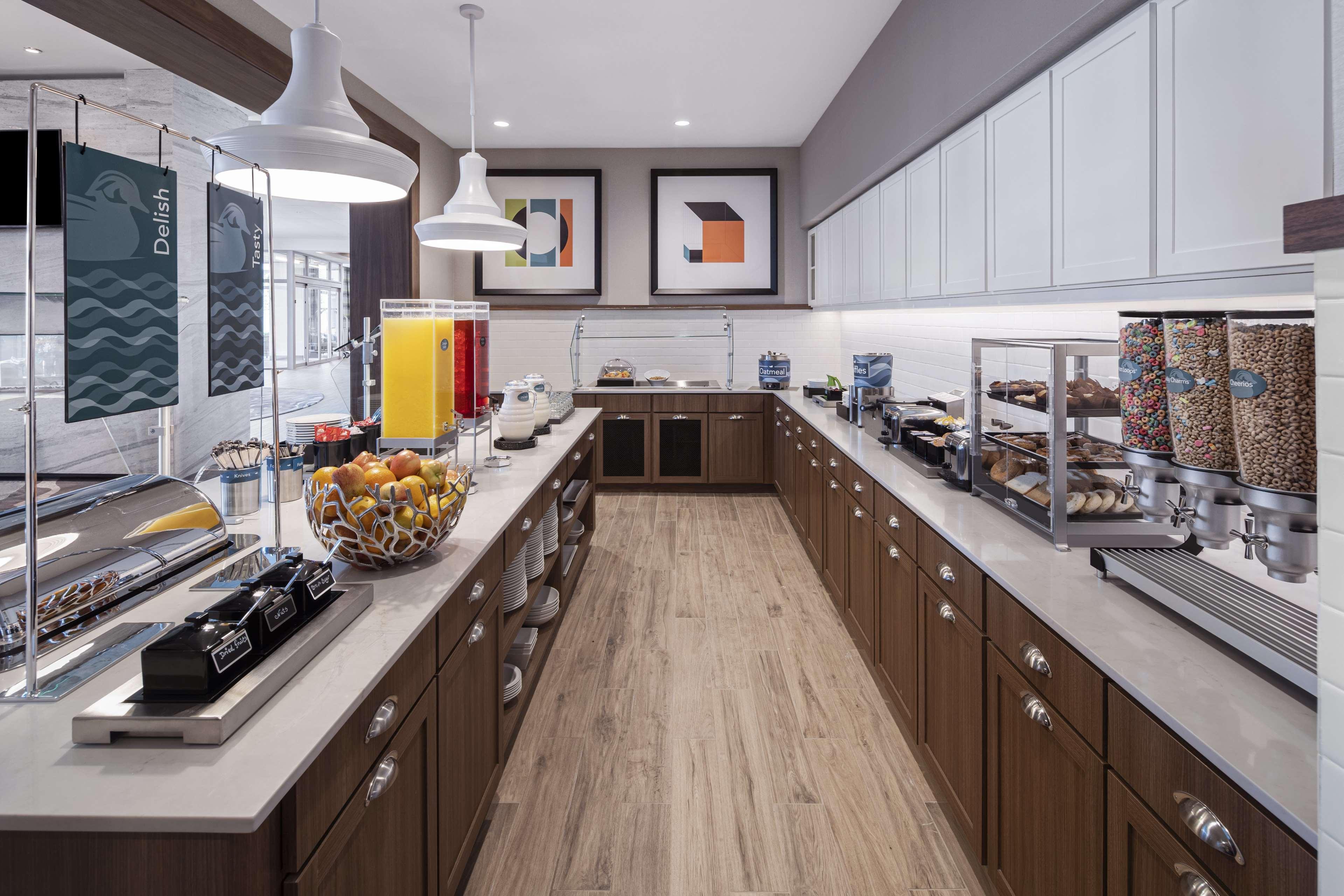 Restaurant Homewood Suites by Hilton Boston Woburn