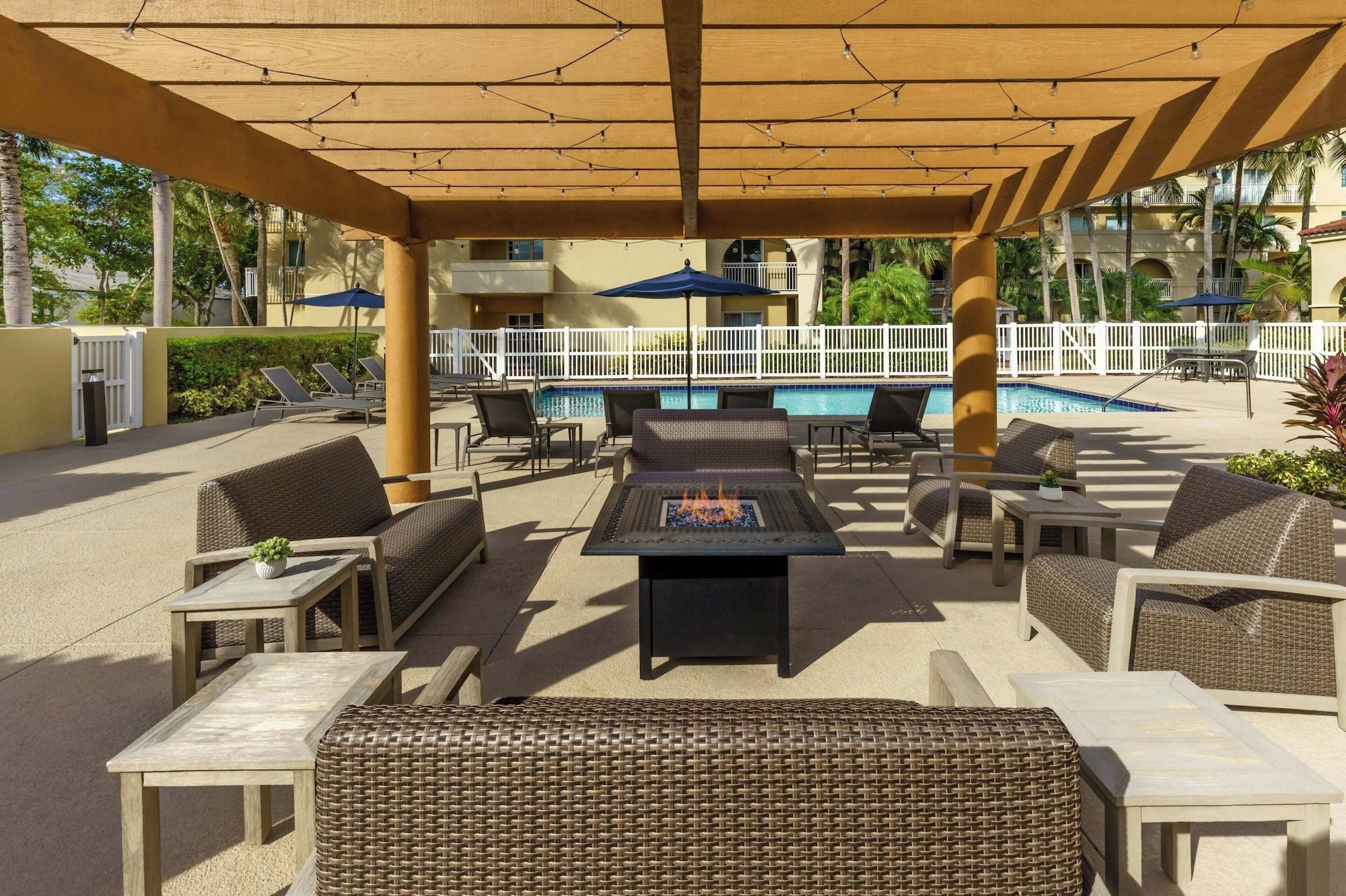 Vista Piscina Courtyard by Marriott Fort Lauderdale North/Cypress Creek
