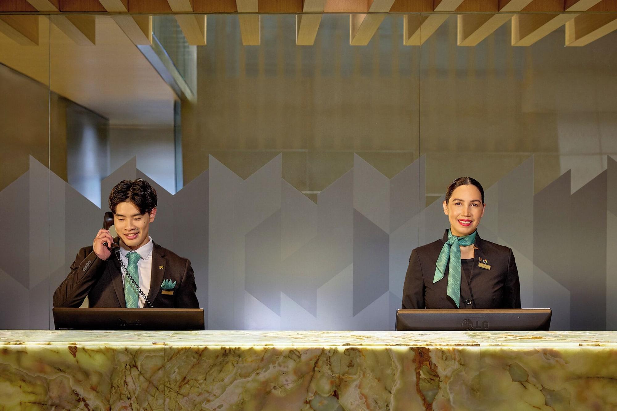 Vista Lobby Meriton Suites World Tower, Sydney