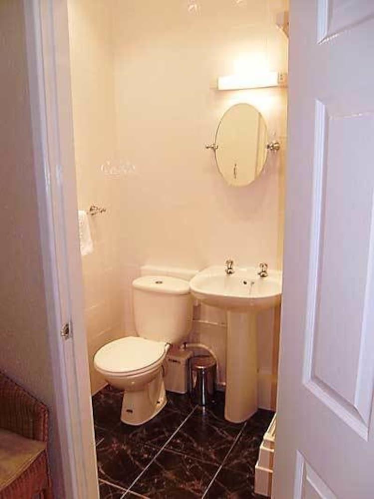 Baño Haymills Guesthouse