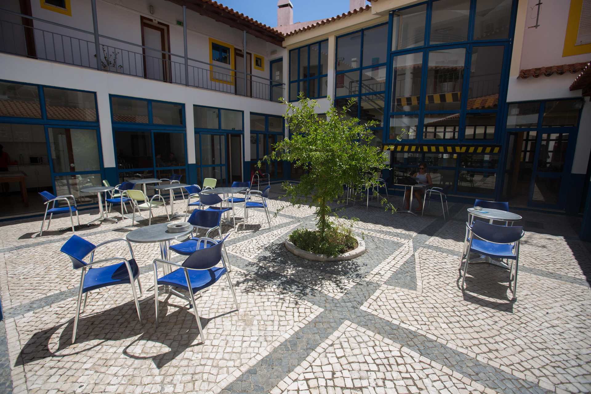 Varios Hi Lagos - Pousada de Juventude