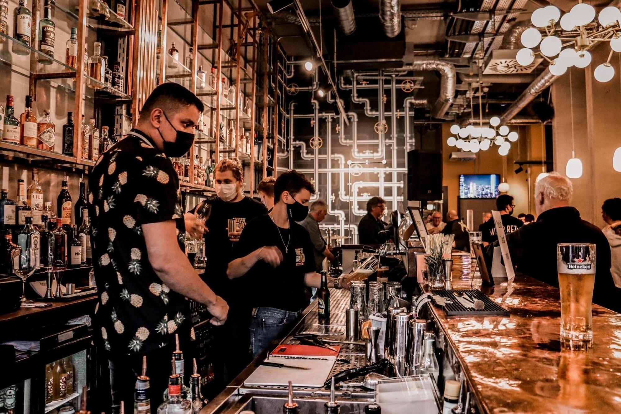 Bar/Salón REZz Cork