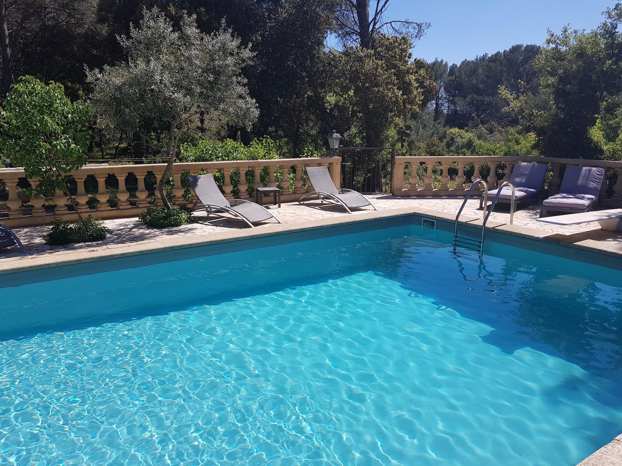 Vista Piscina Le Domaine d'Alèzen