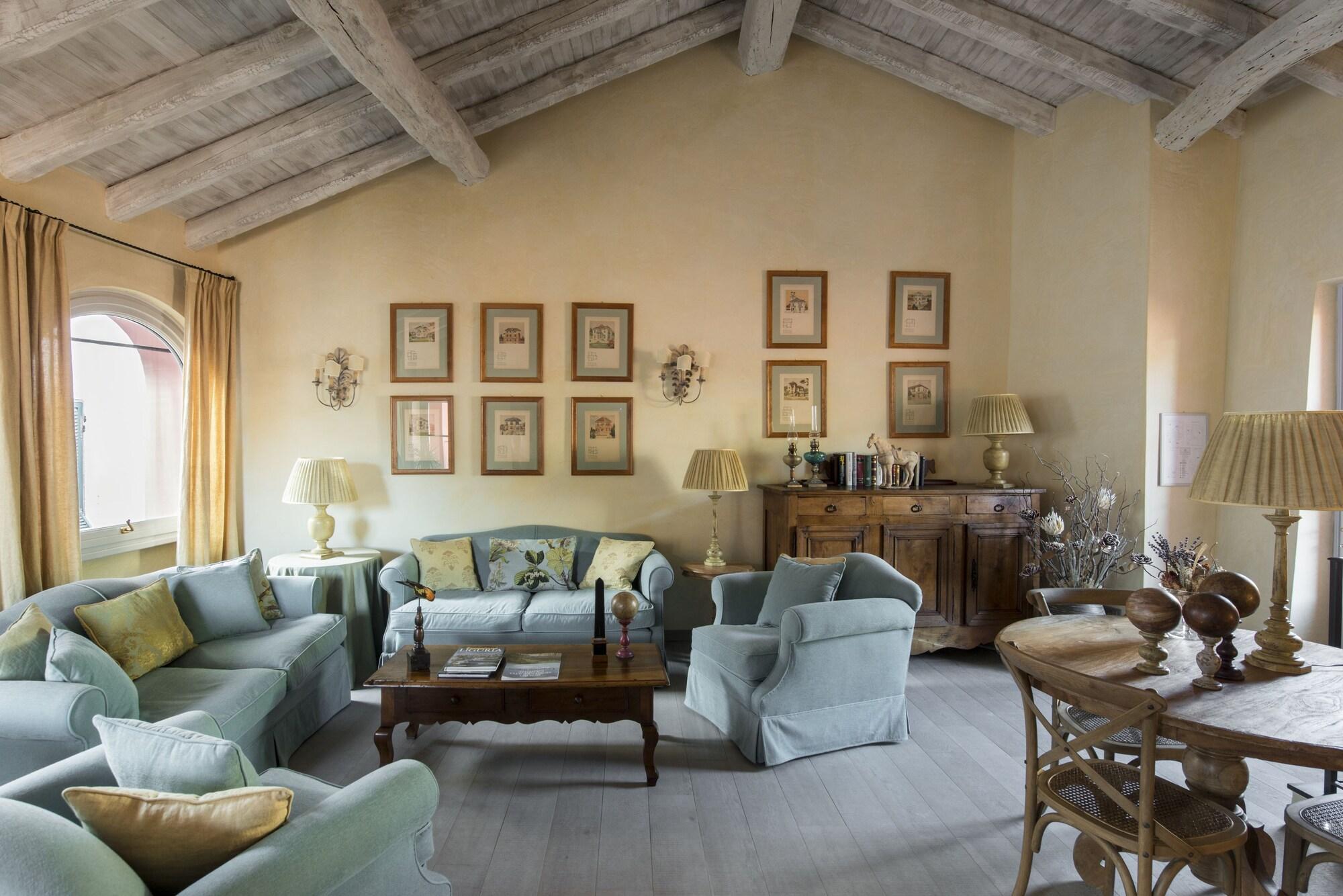 Vista Lobby Relais Del Maro