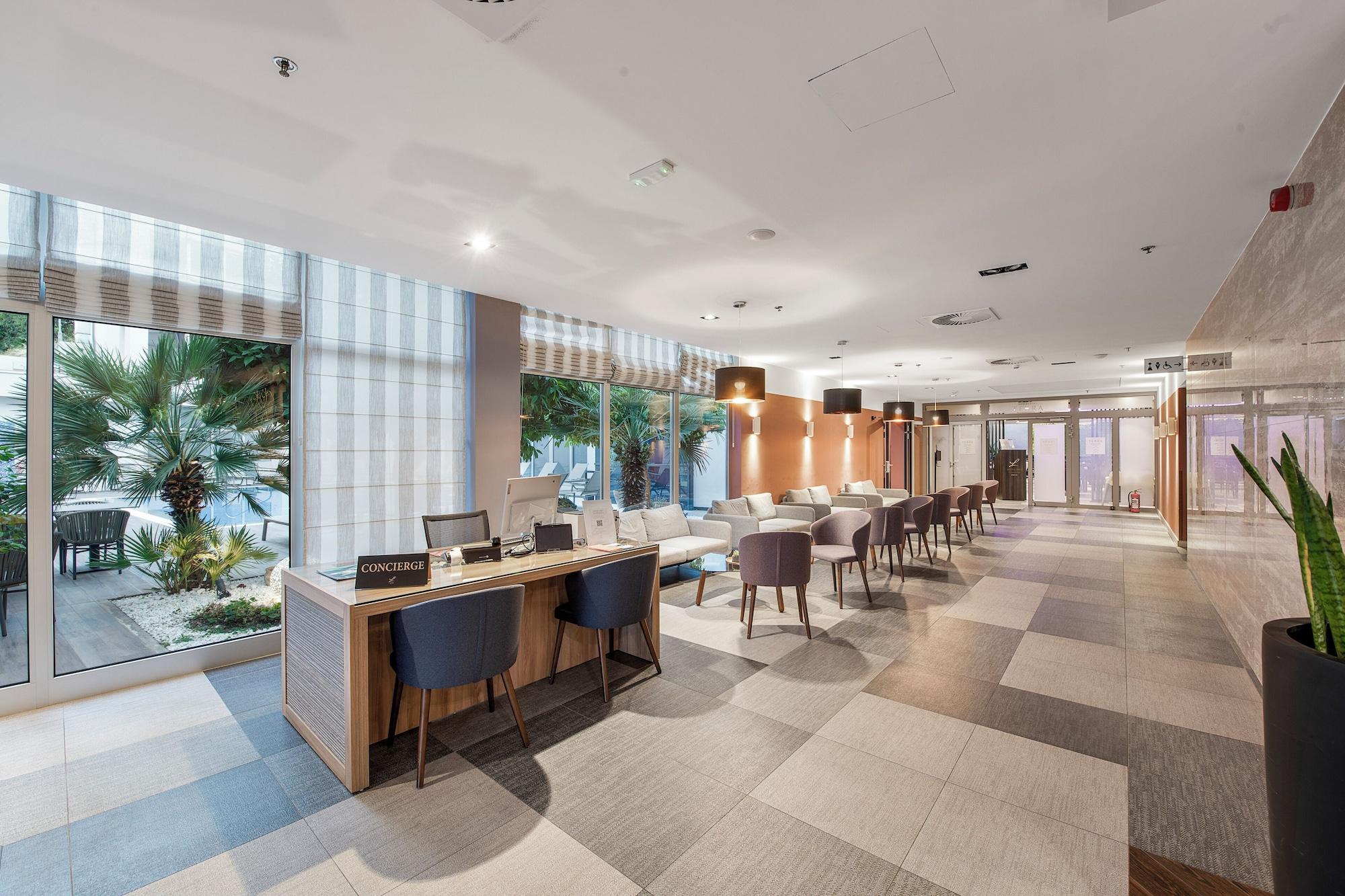 Vista Lobby Hotel Lero