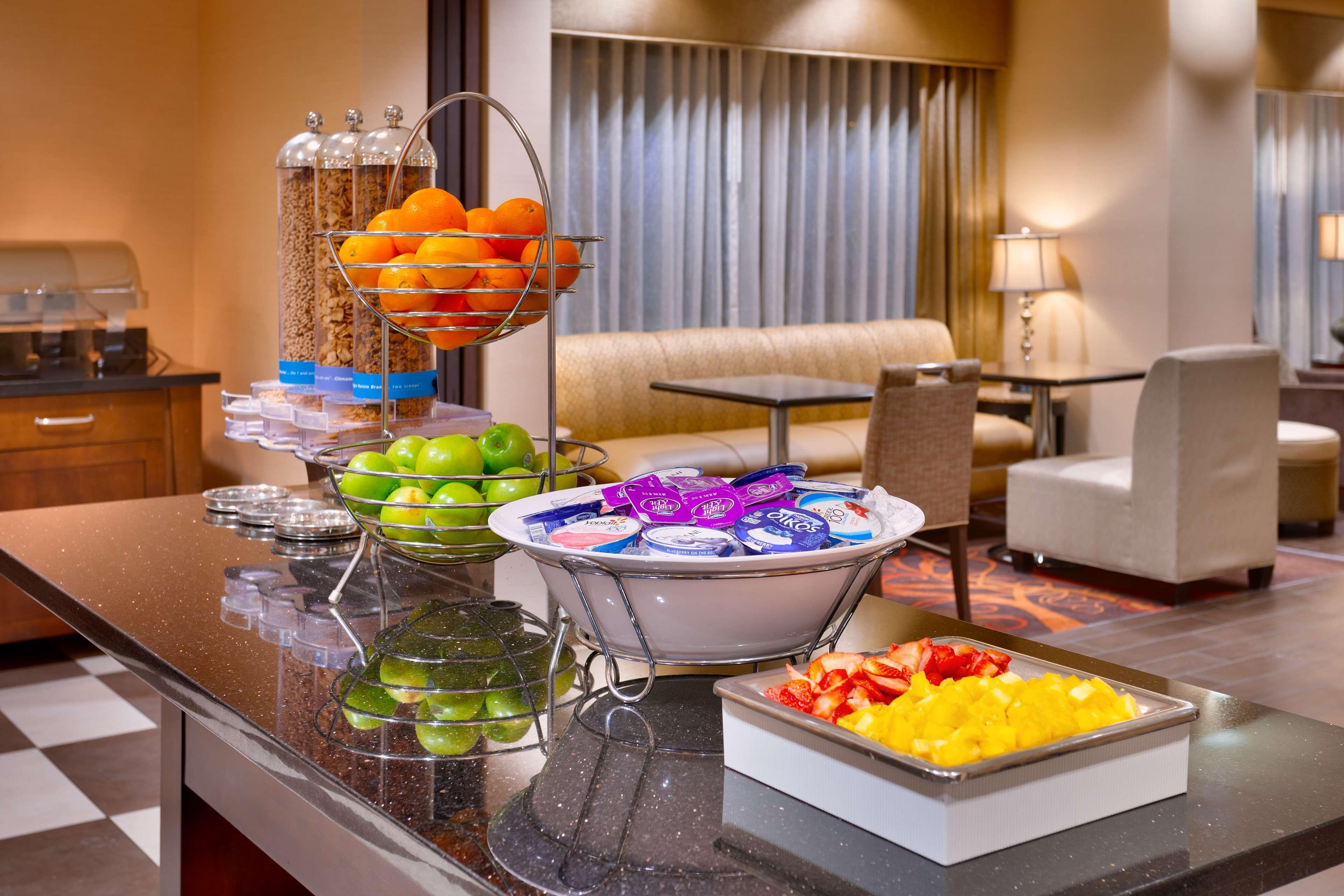 Restaurant Hampton Inn Omaha/West Dodge Road (Old Mill)