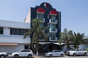 Alojamiento - Hotel Suites de Reyes