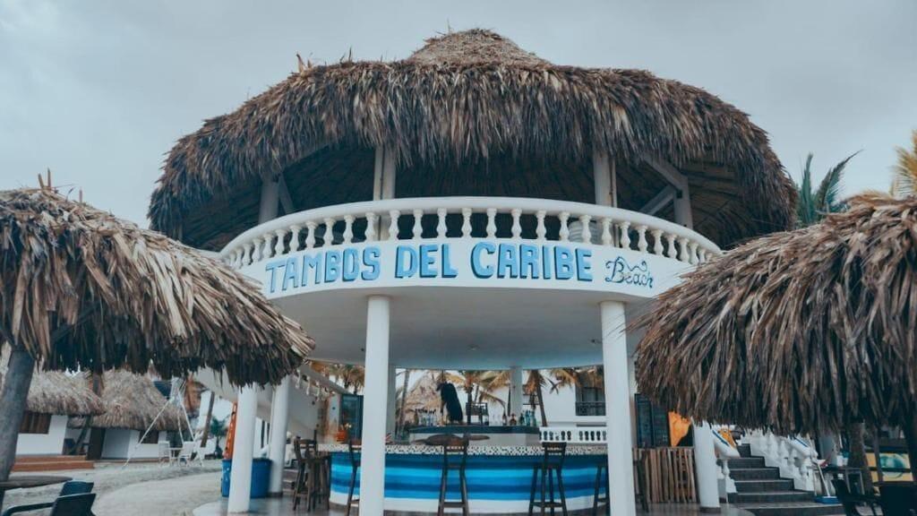 Bar/Salón HOTEL LOS TAMBOS DEL CARIBE BEACH