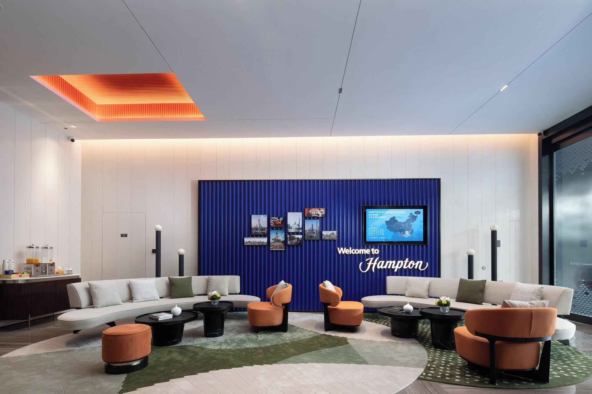 Vista Lobby Hampton by Hilton Guangzhou Xintang