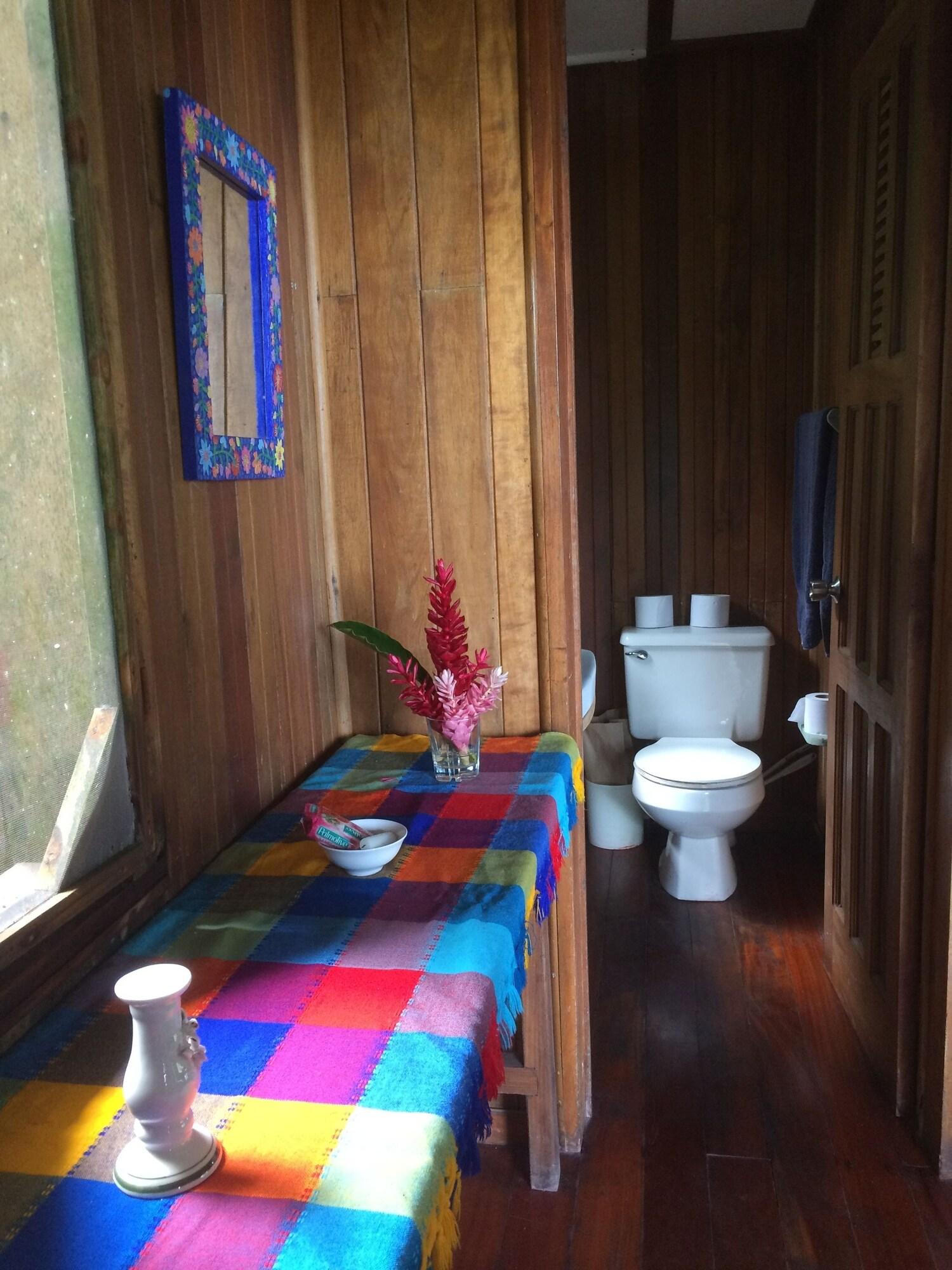 Equipamiento de Habitación Casa Grande Ecolodge at Pacuare Reserve