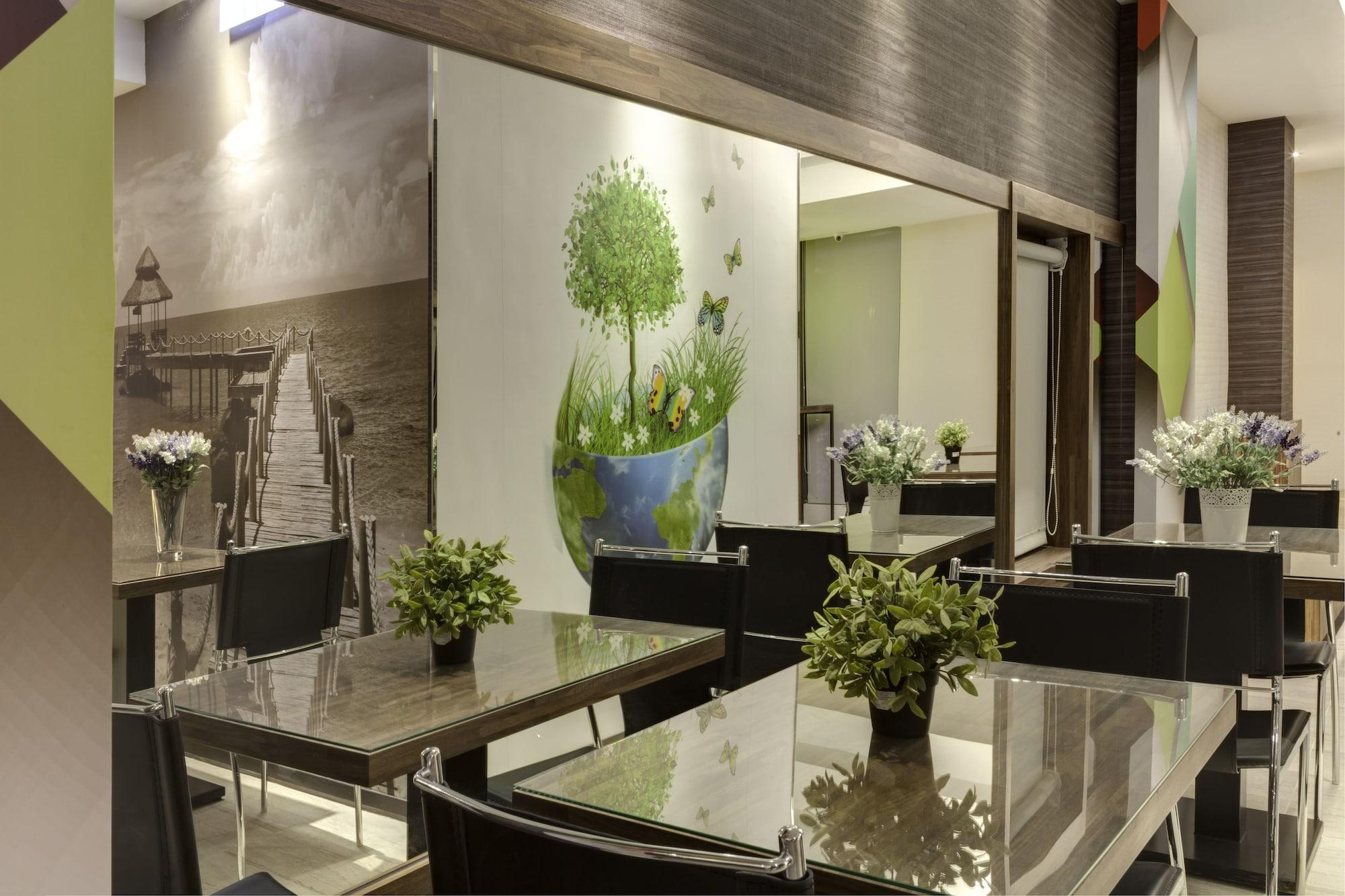 Restaurant E-Coast Star Hotel