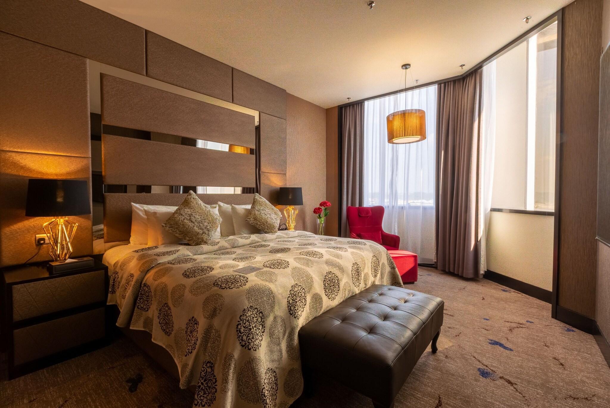 Vista Exterior New World Suites