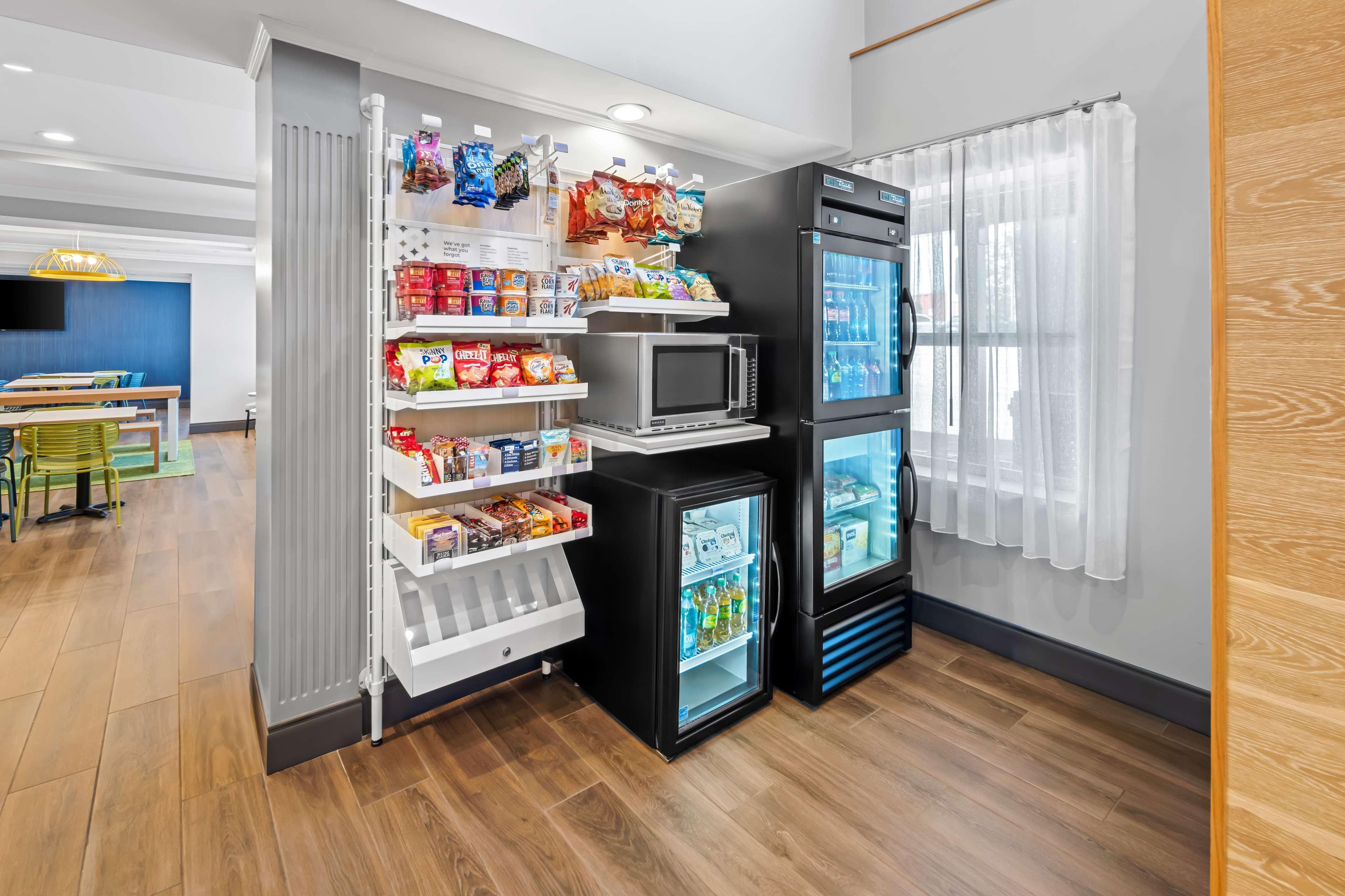 Restaurant Country Inn & Suites By Radisson Woodbridge