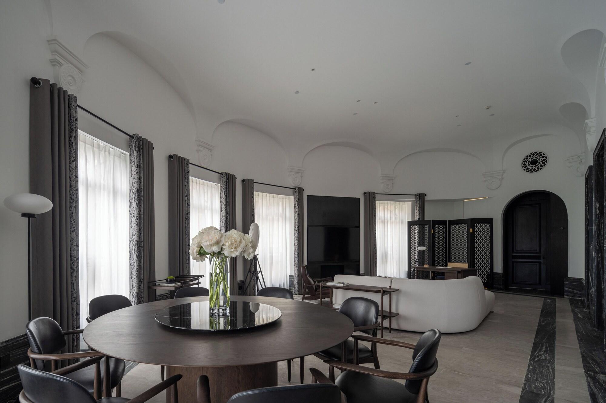 Restaurant OPARTMENT The Far Eastern Hotel