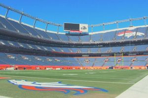 Actividad - National Football League: Denver Broncos Football Game at Mile High Stadium