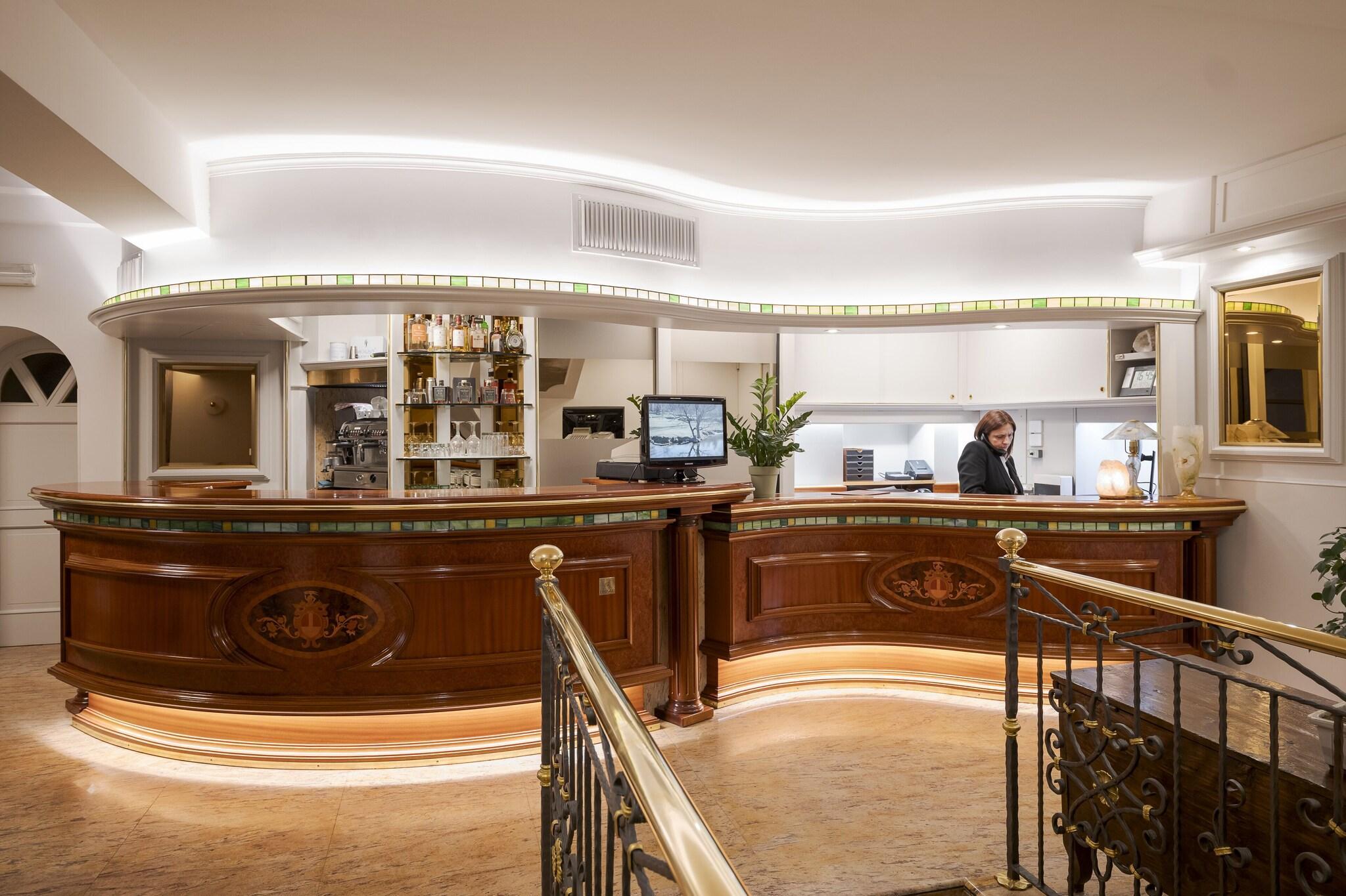 Vista Lobby Hotel Ungheria Varese 1946