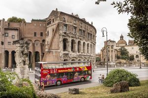 Actividad - Traslado desde el Puerto de Civitavecchia a Roma con billete de autobús turístico