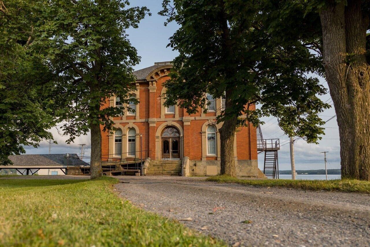 Varios The Customs House Inn