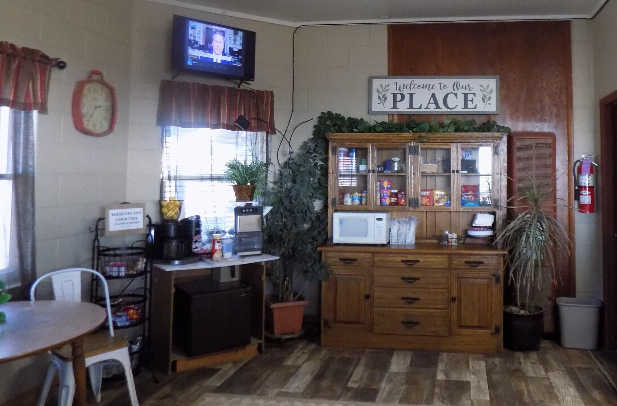 Vista Lobby Dighton Inn