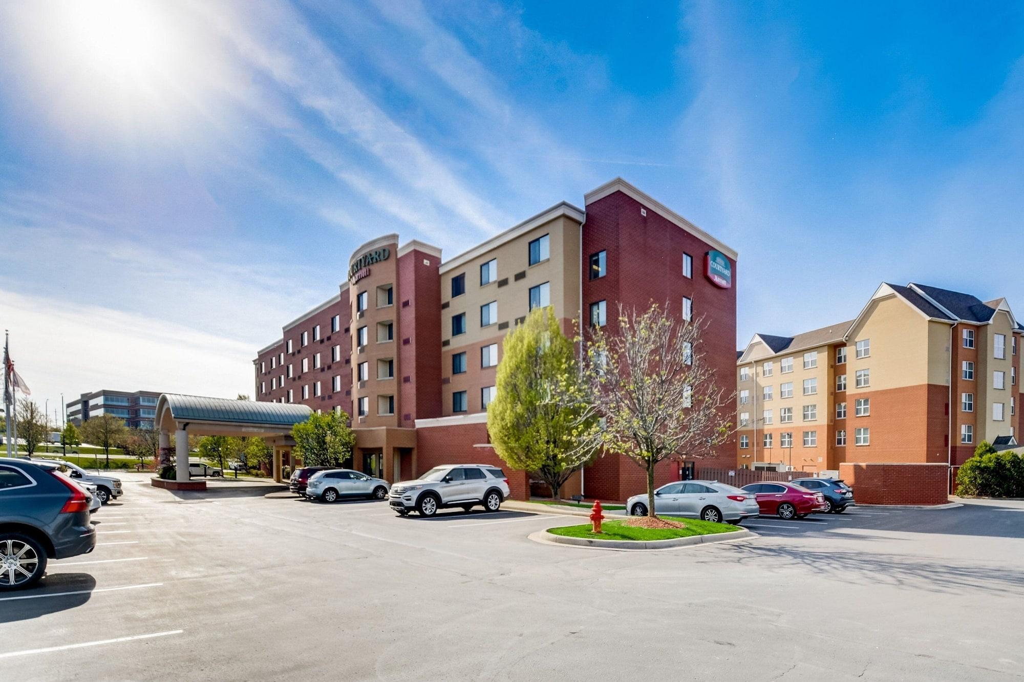 Vista Exterior Courtyard by Marriott Cincinnati North at Union Centre