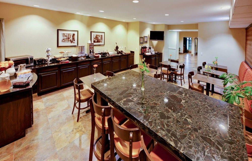 Restaurant MainStay Suites Addison-Dallas