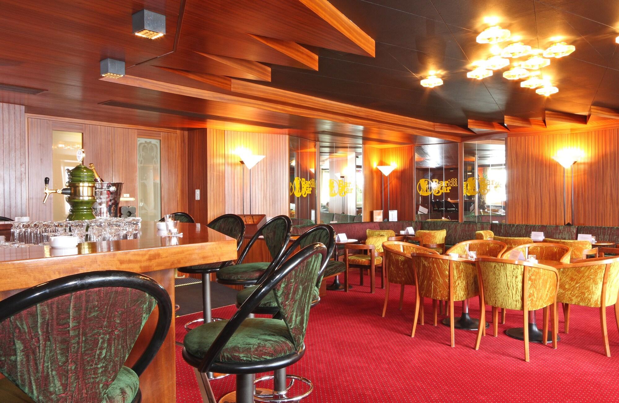 Bar/Salón Seehotel Waldstaetterhof Swiss Quality