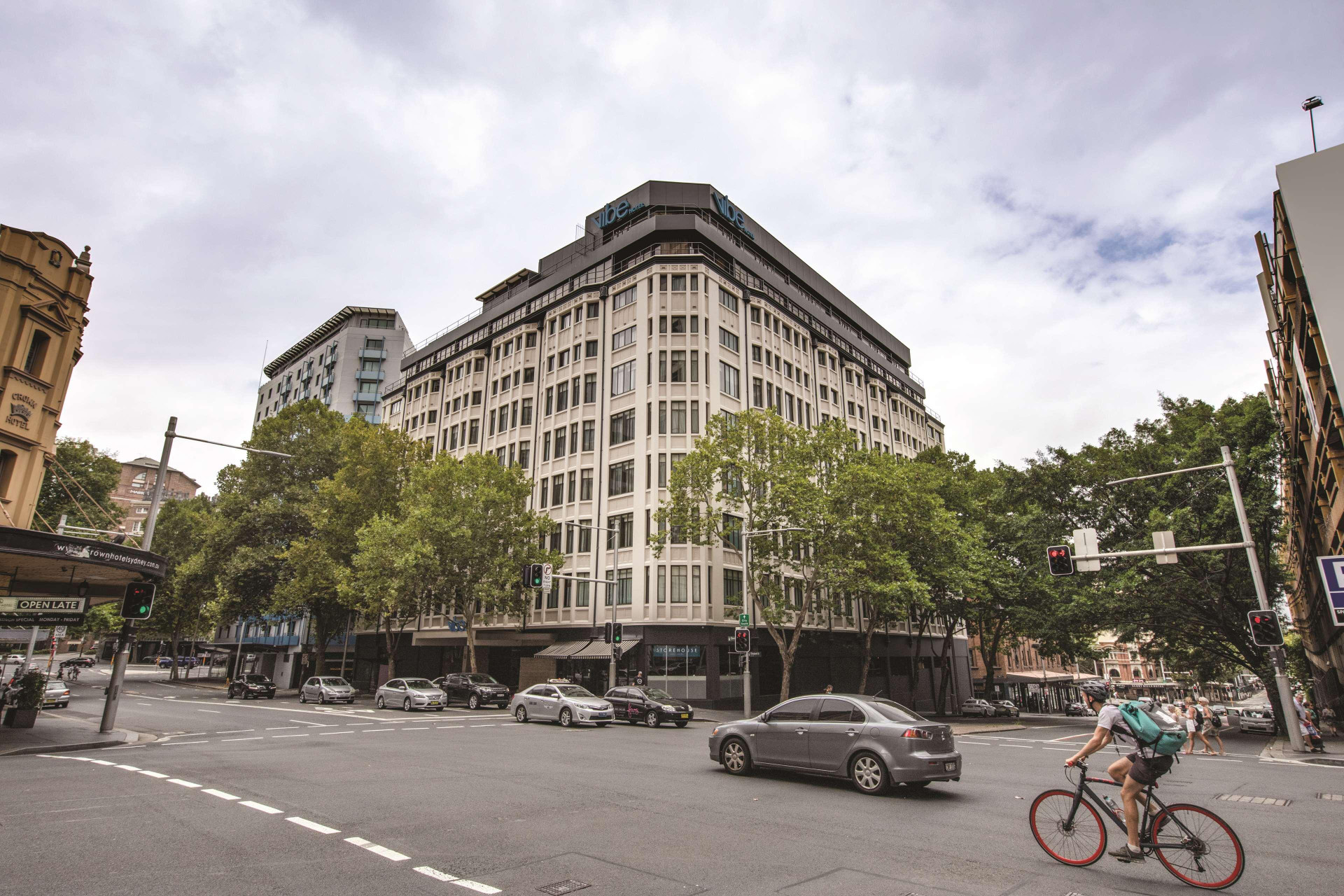 Vista Exterior Vibe Hotel Sydney