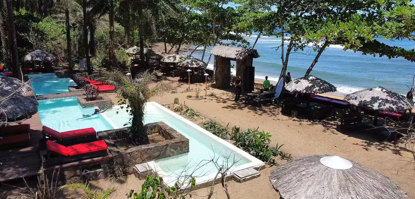 Vista Piscina Kokon Ecolodge