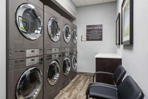 Alojamiento - Homewood Suites By Hilton Ottawa Airport