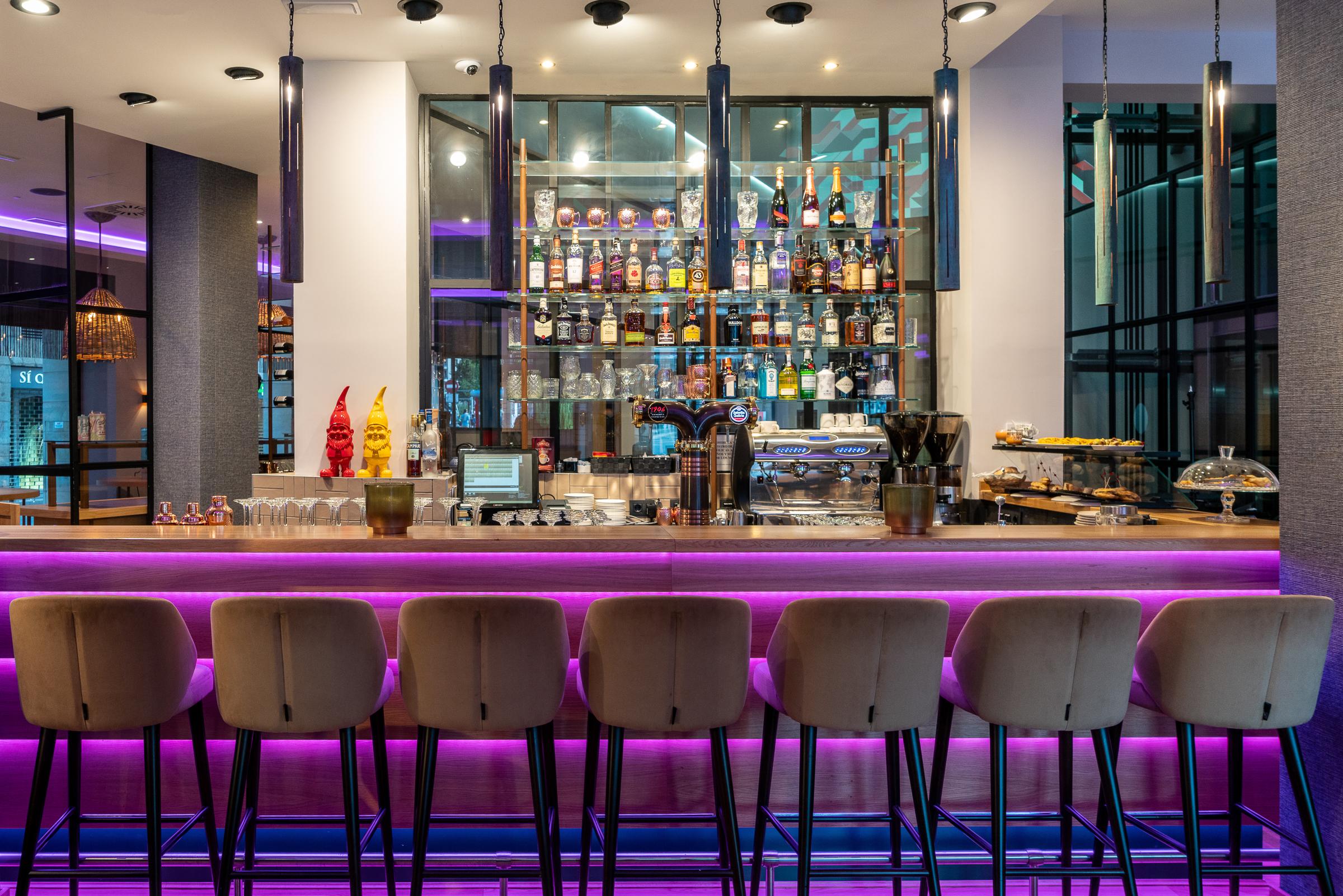 Bar/Salón NYX Hotel Bilbao by Leonardo Hotels