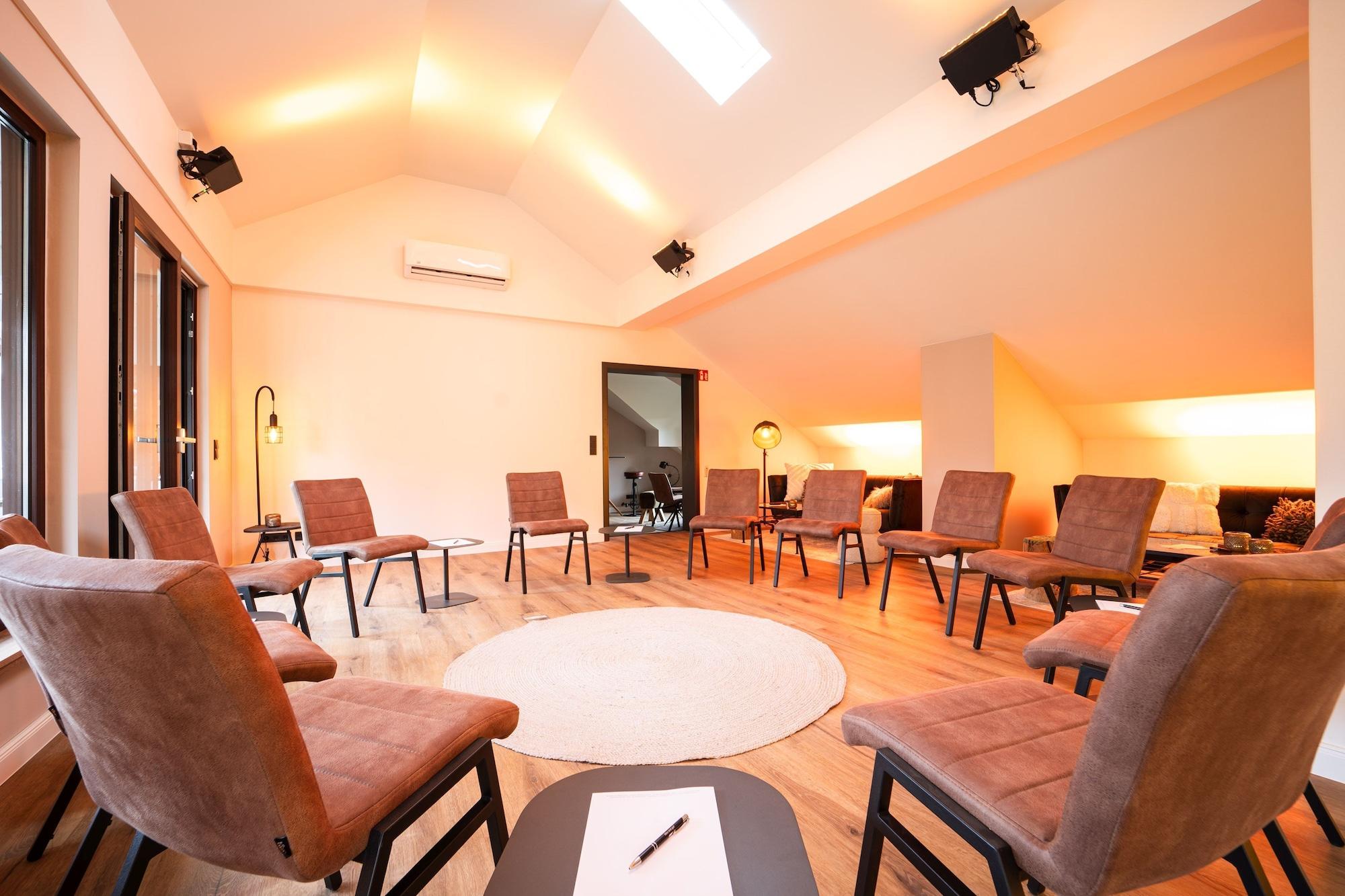 Sala de Reuniones Haus Tonburg - RoLigio-Campus