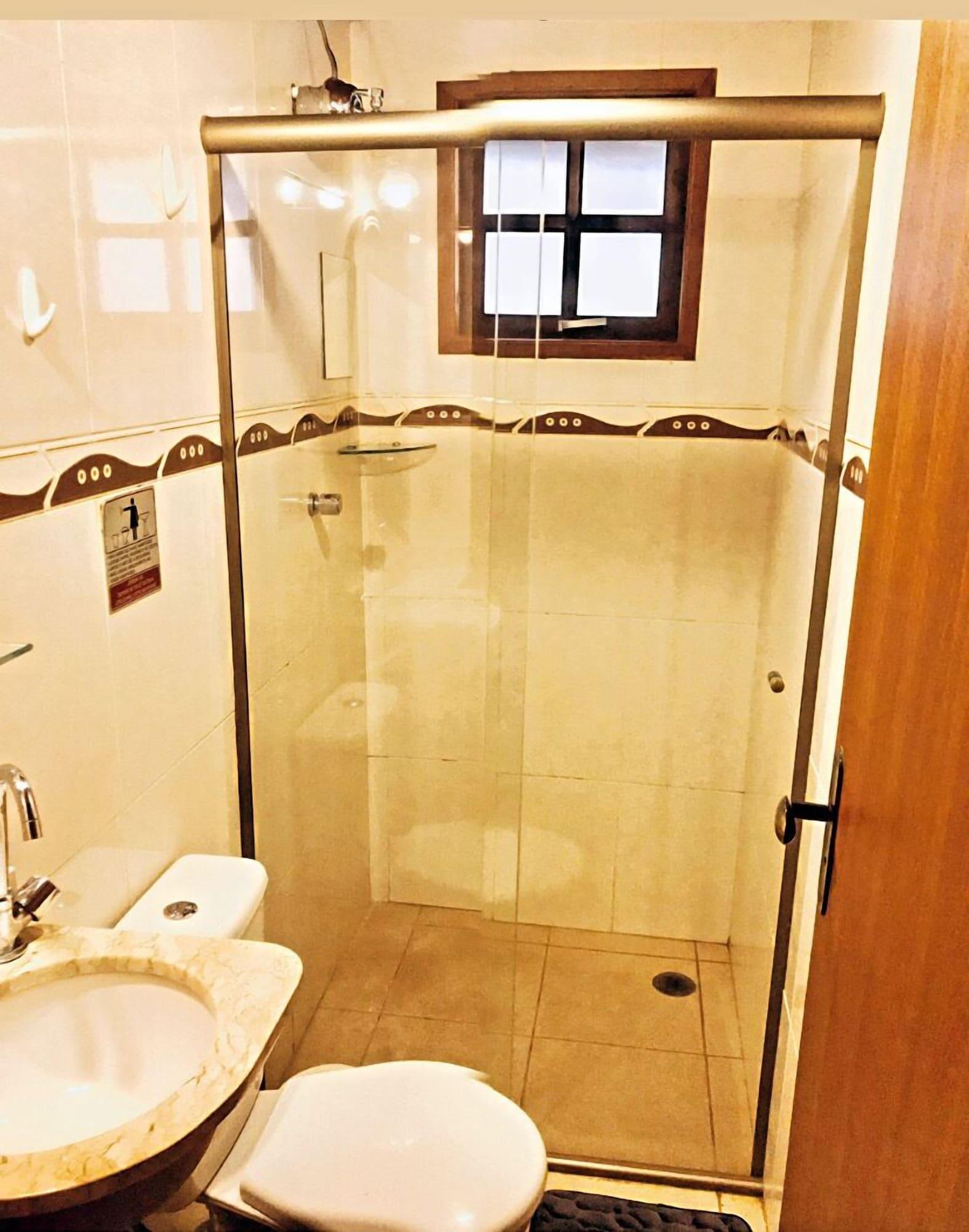 Equipamiento de Habitación Chalés Marinelli em São Roque