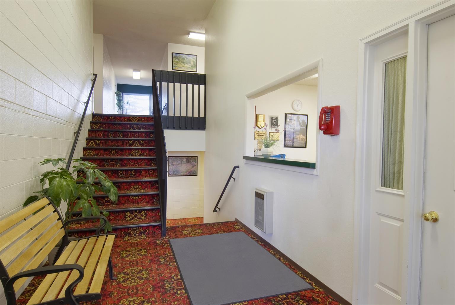 Vista Lobby Americas Best Value Inn Laramie