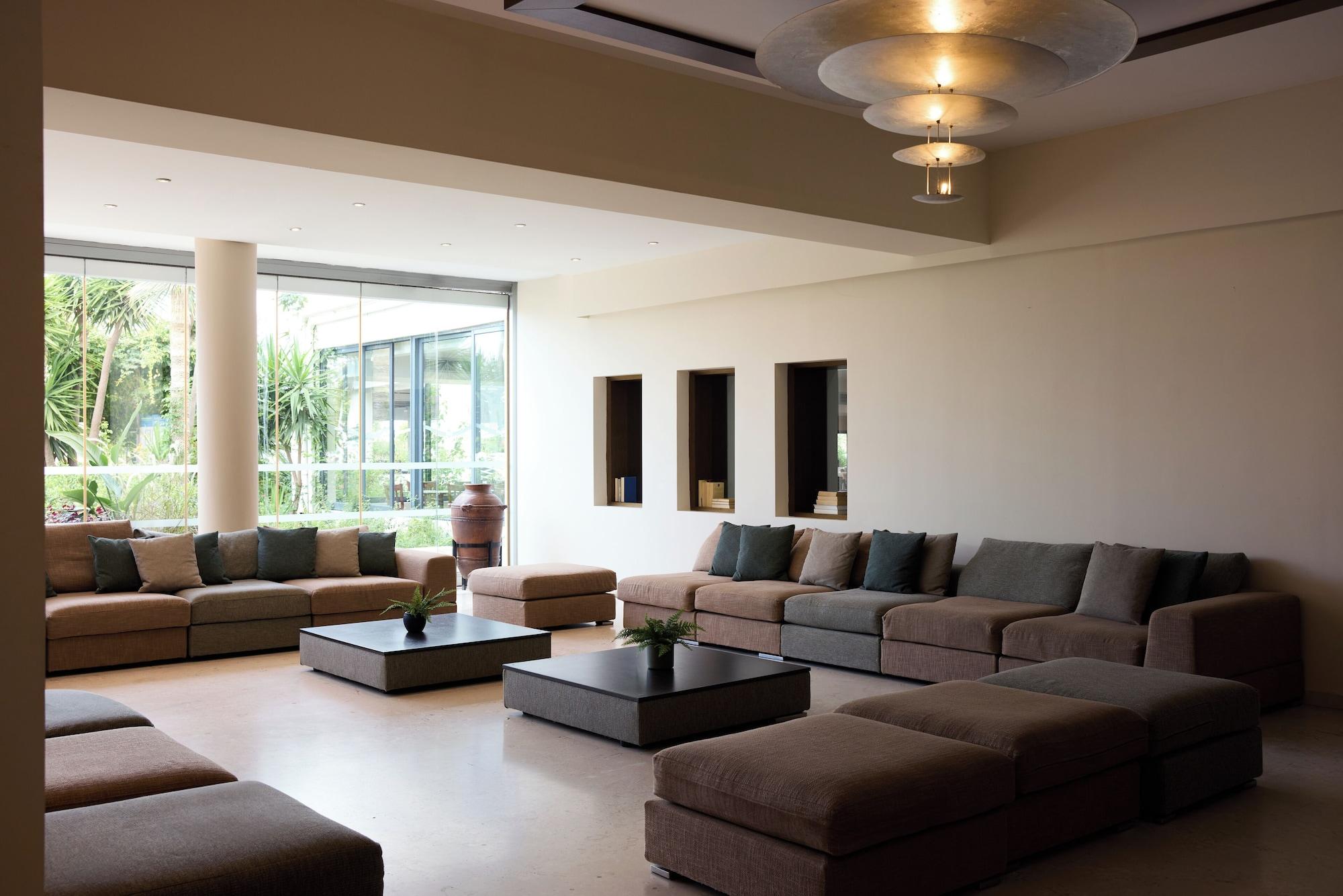 Vista Lobby Blue Bay Beach Resort
