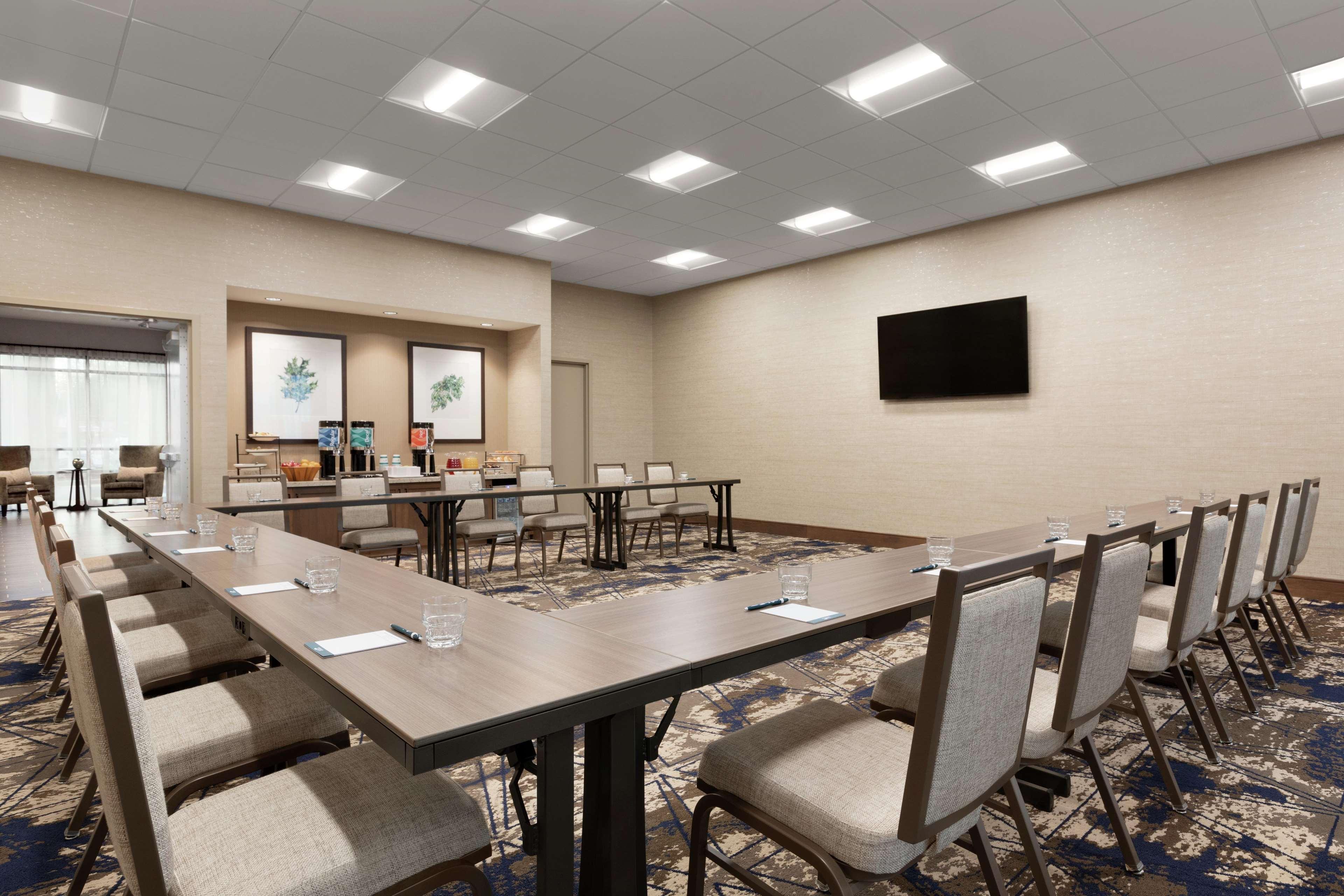 Restaurant Homewood Suites by Hilton Albany Crossgates Mall, NY