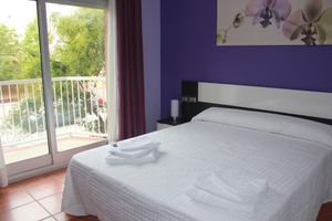 Alquiler Vacacional - FULL APARTMENT OUTSIDE 20 'FROM BARCELONA. HUTB-017731.