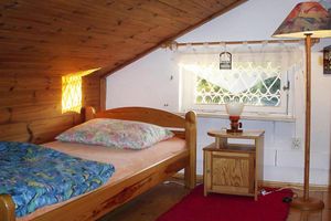 Alquiler Vacacional - Beautiful Holiday Home in Zawory With Terrace