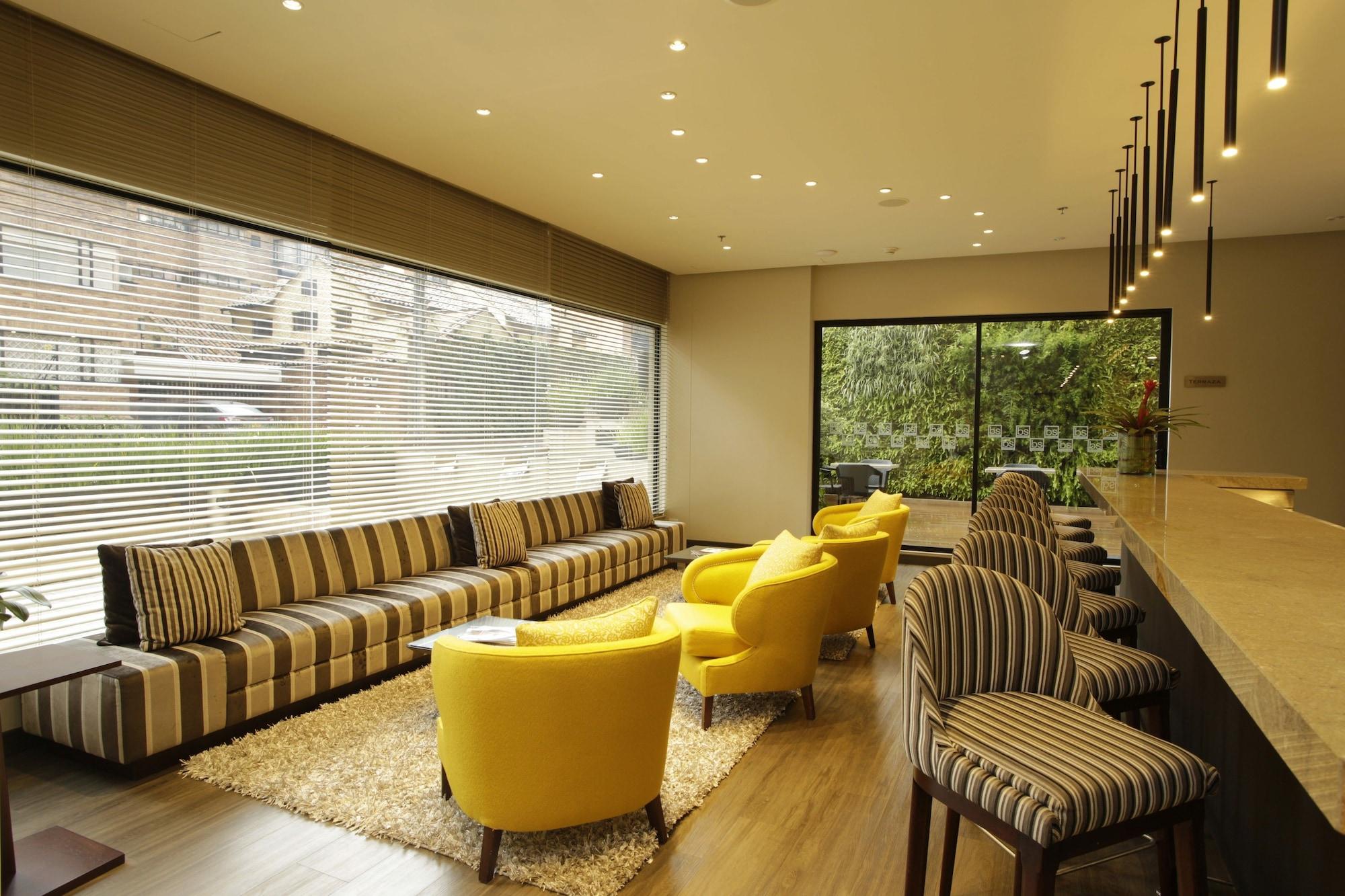 Vista Lobby Bs Rosales Hotel And Suites