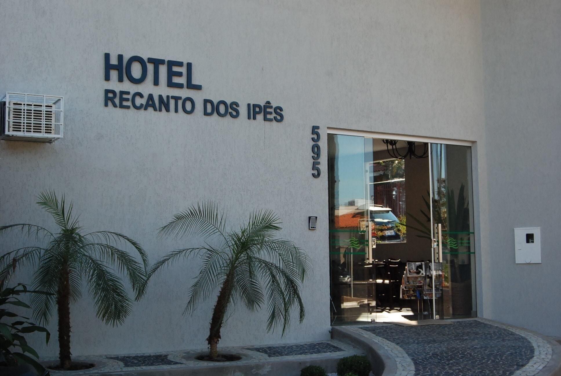 Vista Exterior Hotel Recanto dos Ipês