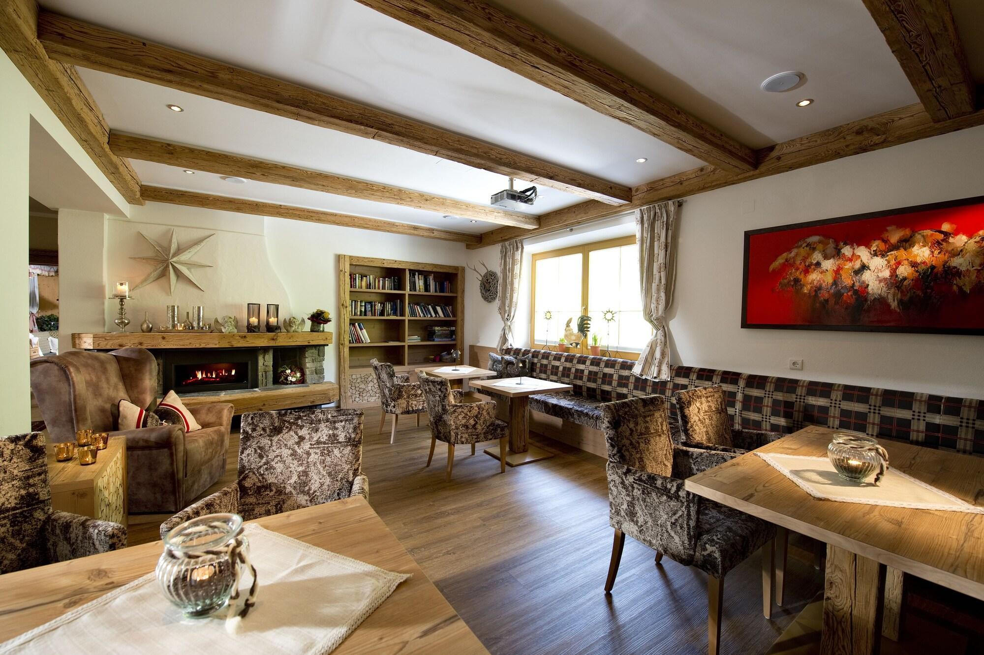 Bar/Salón Hotel Tirolerhof